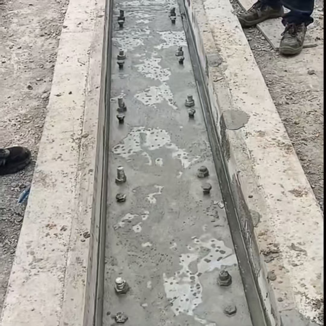 黄梅港口码头起重机龙门吊重型机械设备稳固用早强快凝轨道胶泥